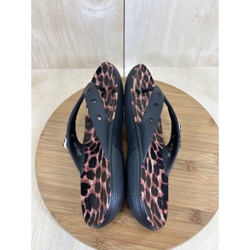 CROCS Leopard Print Flip Flop Sandals with Black Straps - Picture 6 of 7